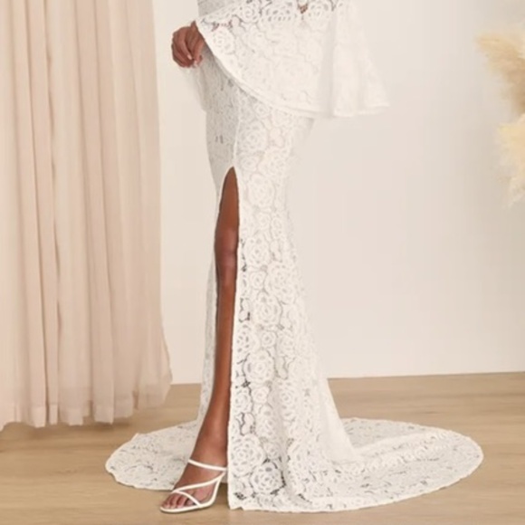 Duchess Ivory Lace Bell Sleeve Maxi Dress - Picture 7 of 10